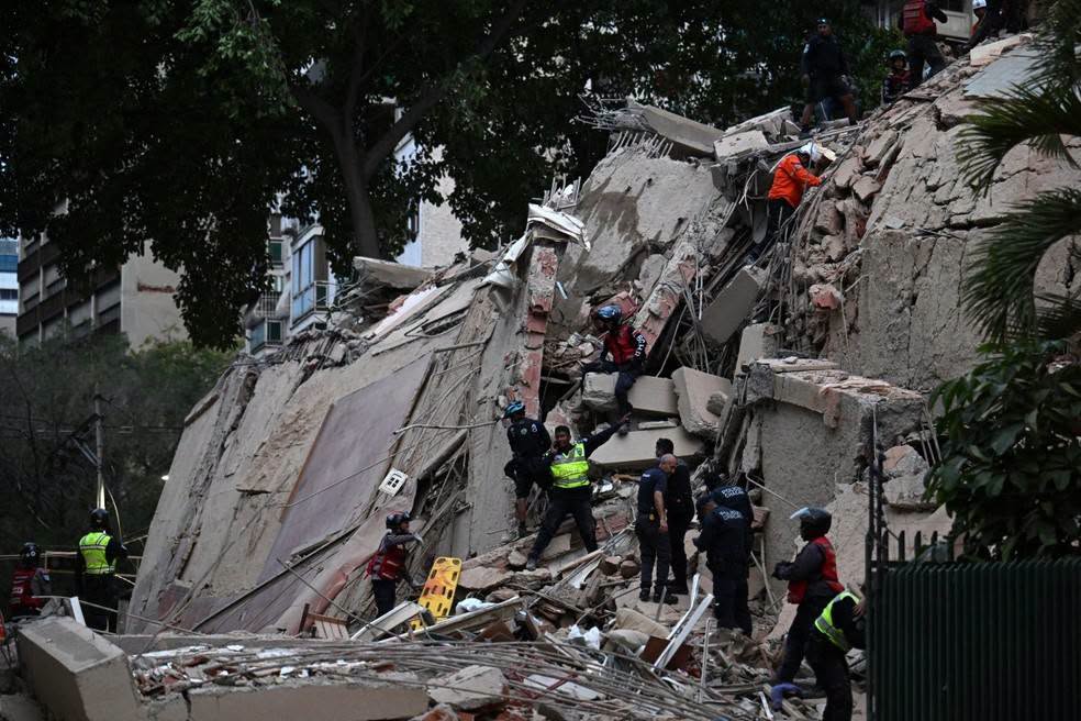 IMAGENS MOSTRAM DESTRUIÇÃO APÓS FORTES TERREMOTOS NA VENEZUELA